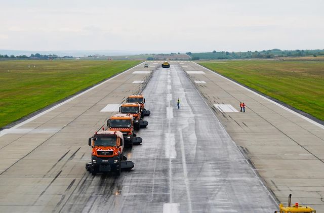 Lucrări pe pista principală a Aeroportului Internațional Chișinău. Cât vor dura renovările