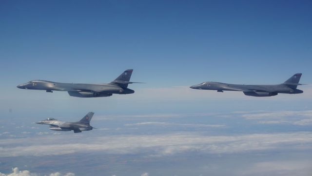 Bombardierele americane au desfășurat în premieră antrenamente în spațiul aerian al României