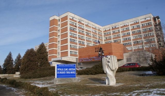 Zece cadre medicale de la un spital din Iași, confirmate cu COVID-19