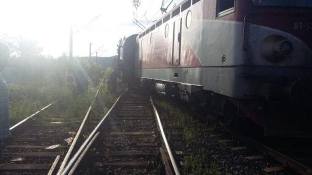 Trafic feroviar întrerupt în Arad, din cauza unei șine deformate de frig