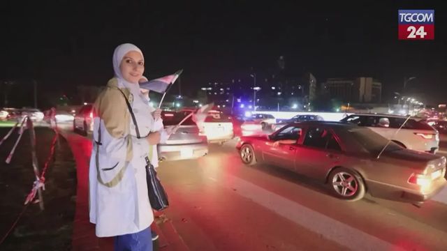Trump annuncia lo stop alle sanzioni e in Siria si festeggia
