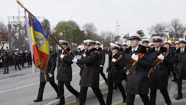 Parada de 1 Decembrie 2019. Defilare pe sub Arcul de Triumf de Ziua Națională a României