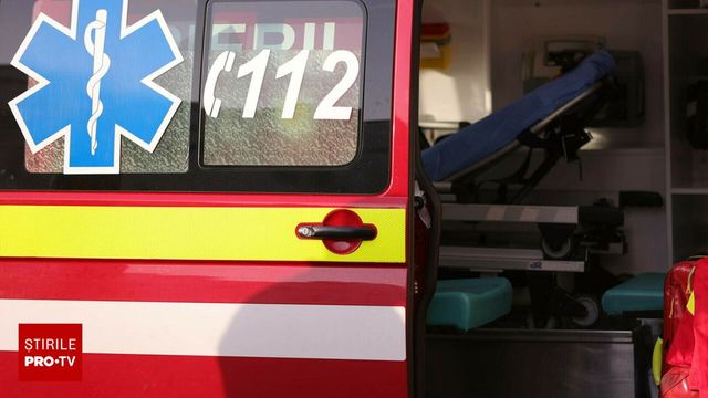 O persoană a murit și alte trei au fost rănite într-un accident dintre o autospecială de poliție și o căruță, în Galați