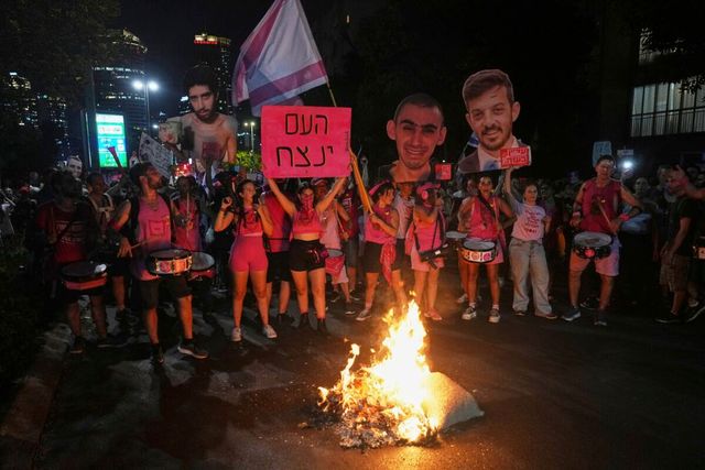Israele, migliaia di manifestanti a Tel Aviv contro il piano di occupazione di Gaza