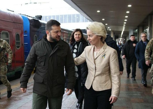 Ursula von der Leyen, face o vizită la Kiev