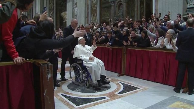 Papa Francisc a revenit în fața credincioșilor la Înviere