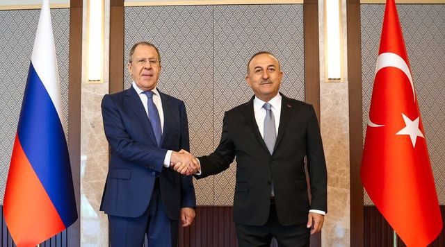 Lavrov, 'pronti a lavorare con Turchia per corridoi grano'