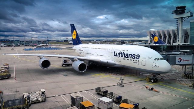 Lufthansa obtine un pachet de salvare de noua miliarde de euro de la Guvernul german