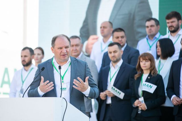 Primarul capitalei, Ion Ceban a depus actele la CEC