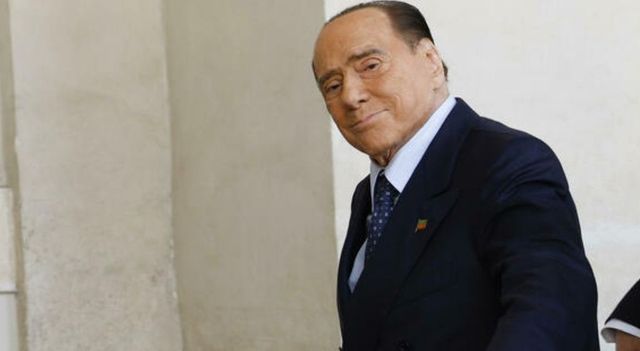 Silvio Berlusconi ricoverato al San Raffaele, come sta oggi: notte tranquilla, nuovo bollettino il 26