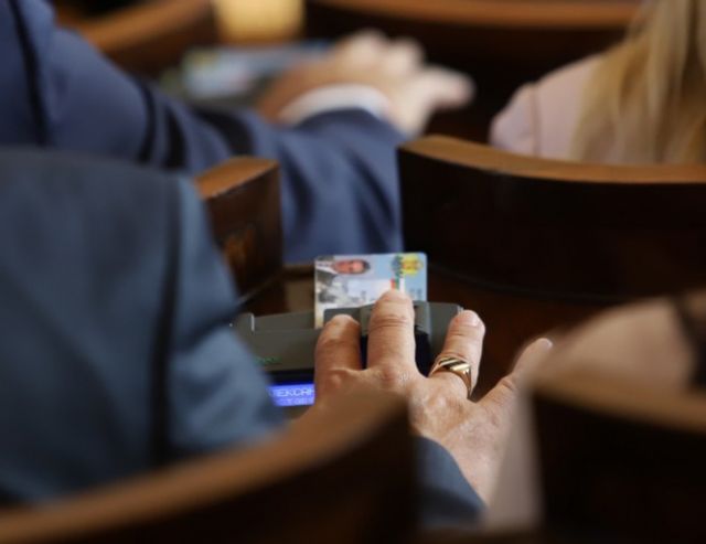 Депутатите отхвърлиха предложението за преизчисляване на пенсиите