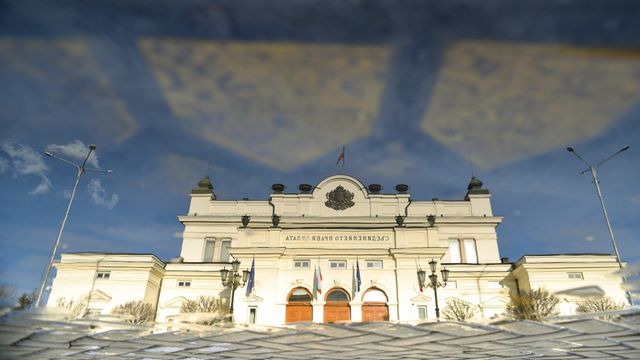 България пропадна с едно място в индекса за демокрация на Economist