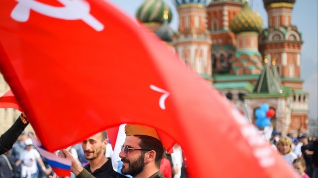 Путин пригласил Нетаньяху на празднование 75-летия Победы в Москву