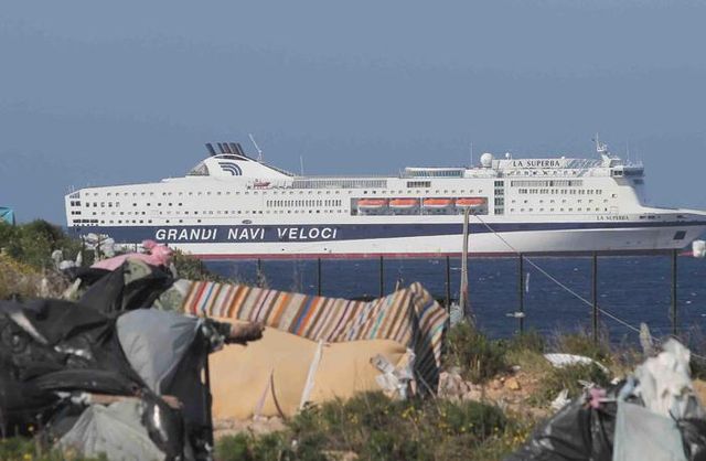 In arrivo in Sicilia nave-quarantena per 700 migranti