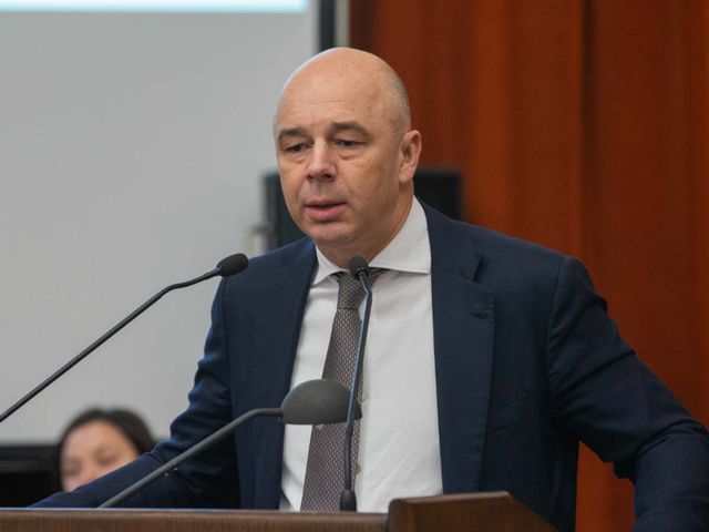 Медведев приставил к регионам министров-кураторов