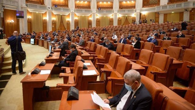 Parlamentul votează astăzi hotărârea Guvernului privind încuviințarea stării de alertă