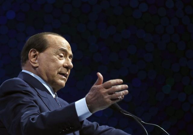 Covid, Berlusconi ancora in isolamento