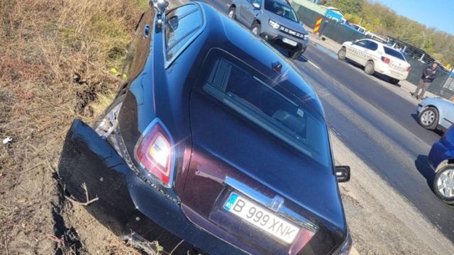 Gigi Becali, accident cu Rolls Royce-ul! Soferul sau a rasturnat masina intr-un sant
