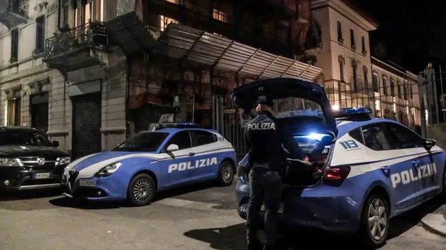 Due giovani accoltellati in centro a Milano, uno gravissimo