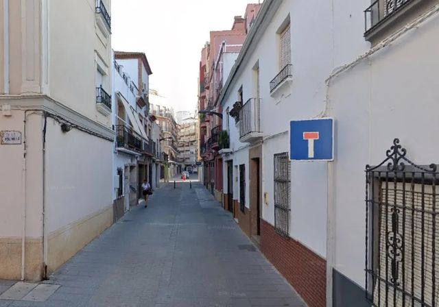 Una persona resulta herida por inhalación de humo en el incendio de una vivienda en Cartagena
