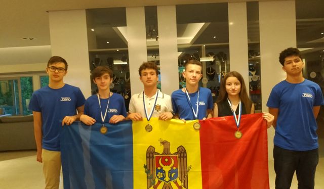 Elevii moldoveni au obținut o medalie de argint și trei de bronz la Olimpiada Balcanică de Matematică pentru Juniori