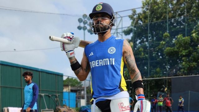 Watch: Virat Kohli irked after fans in Sri Lanka call him 'chokli' at training