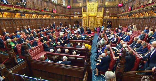 Brexit, anche la Camera dei Lord approva la legge per il rinvio