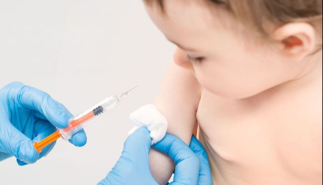 „Obligativitatea” trebuie să apară în legea vaccinării