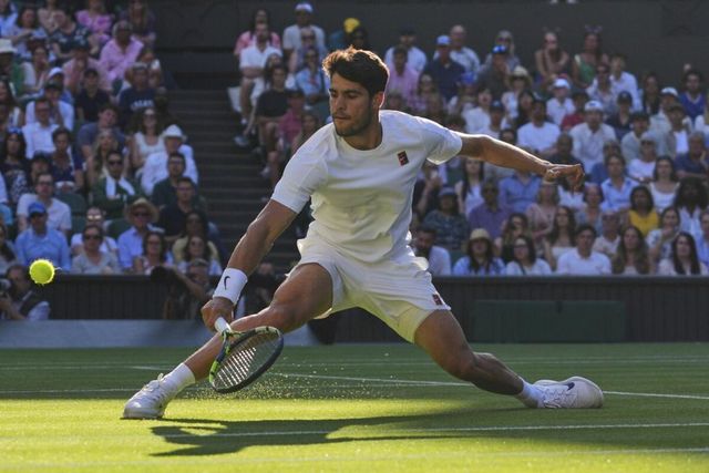 Fiato sospeso per Sinner, Alcaraz in semifinale a Wimbledon