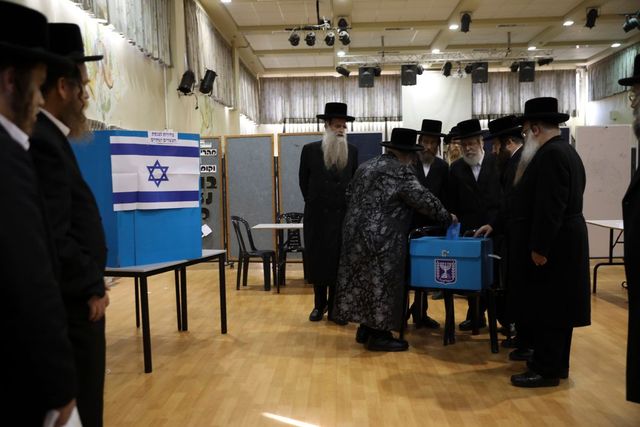 Megkezdődtek az izraeli előrehozott választások