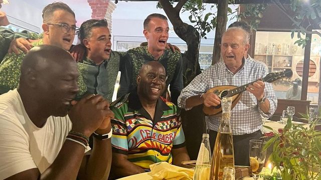 Ed anche Magic Johnson è arrivato a Capri, a cena con Michael Jordan
