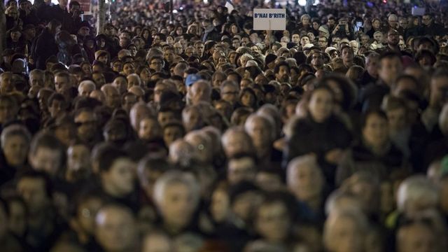 Több mint 182 ezren tüntettek az antiszemitizmus ellen Franciaországban