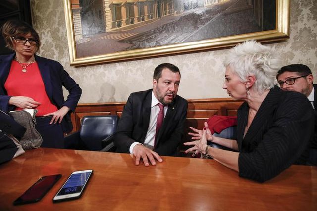 8 marzo, Salvini: meglio leggi che mimose