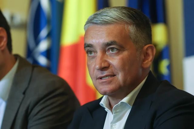 Percheziții DNA la Primăria Sinaia după ce primarul a încălcat condițiile controlului judiciar