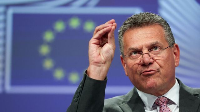 Dazi, Trump firma ordine per ridurre tariffe al 15% su auto giapponesi