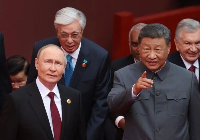 Un micrófono capta a Putin y a Xi hablando de trasplantes y de vivir hasta 150 años