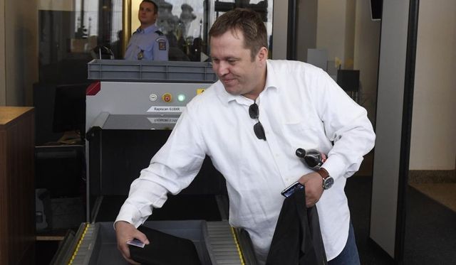Trestní stíhání novináře Přibila pro pomluvu Chovance obvodní soud zastavil