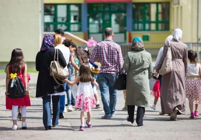 Alemania suspende por dos años la reagrupación familiar de refugiados a los que se les ha denegado el asilo