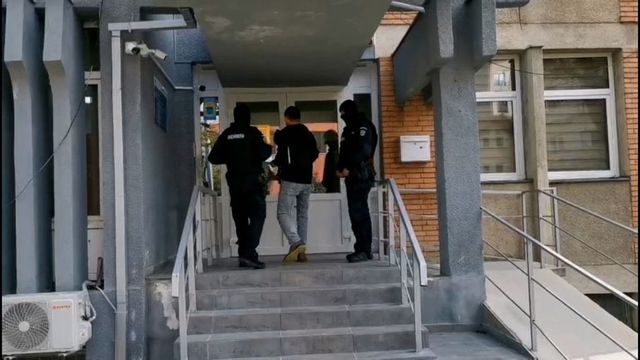 Percheziții DNA la sediul DSP Brașov. Șefa instituției, suspectată că avertiza spitalele când urmează controale