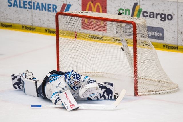 Budějovice porazily Liberec a vedou tabulku, Třinec otočil zápas v K. Varech