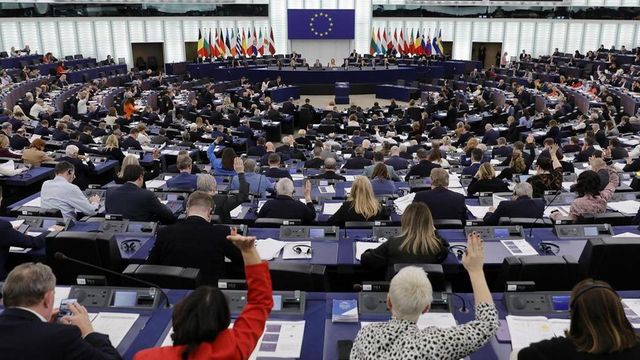 Primo via libera Eurocamera alle norme su imballaggi