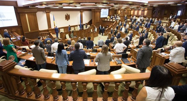 A fost creat oficial grupul parlamentar ”Pentru Moldova