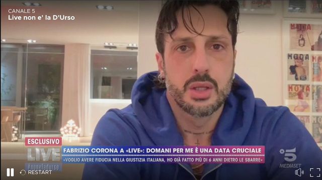 Fabrizio Corona rischia di scontare altri 9 mesi di carcere: “Sono sereno e ho fiducia”