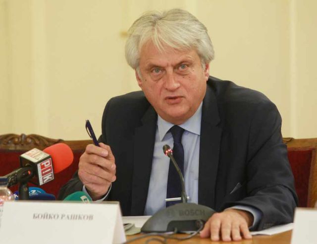 Радев назначи Бойко Рашков за член на Правния си съвет
