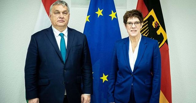 Orbán Viktorral is tárgyal Budapesten Annegret Kramp-Karrenbauer