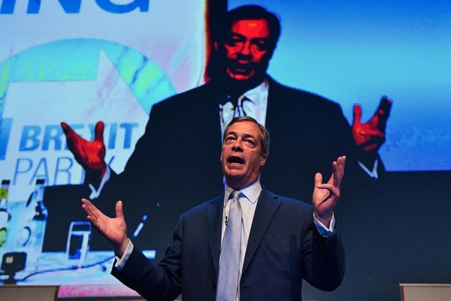 Nigel Farage új pártja rögtön az élre tört