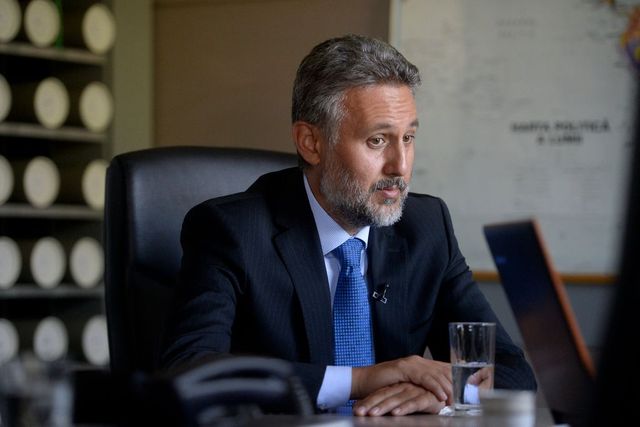 Nicușor Dan l-a rechemat în țară pe ambasadorul vehiculat la șefia SIE