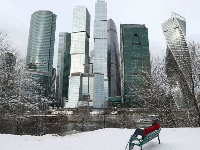 Мужчина захватил заложника в небоскребе Москва-Сити