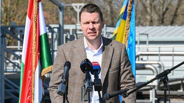 Menczer Tamás: Elsőként nyilvántartásba vette a Fidesz-KDNP EP-listáját a választási iroda