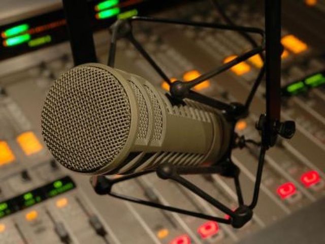 Ciolaniada, nou episod: Pluseriștii își pun omul la Radioul public